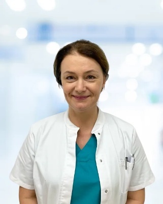 Olha Lobanova, Chirurg bij Dr. Brinkmann Kliniek